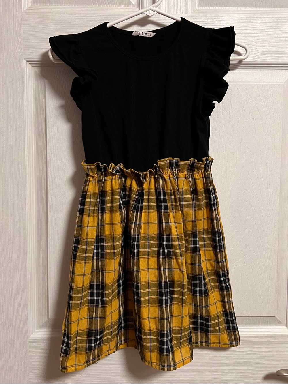 Girls Black Top with Yellow Plaid Skirt Dress🩷